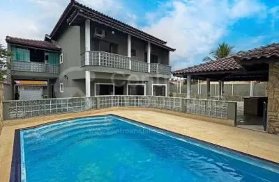 Casa à venda com piscina e 4 quartos em peruíbe, no bairro estancia balnearia convento velho