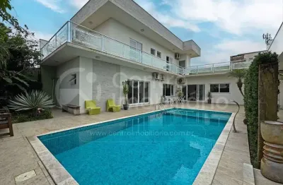 Casa à venda com piscina e 6 quartos em peruíbe, no bairro jardim três marias
