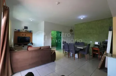 Casa à venda com 3 quartos em peruíbe, no bairro centro