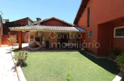 Casa à venda com 4 quartos em peruíbe, no bairro centro