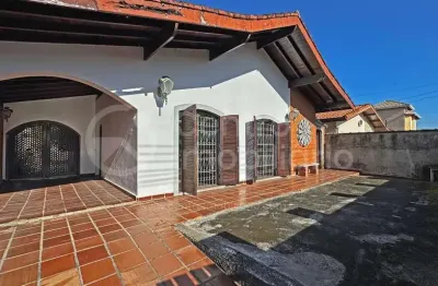 Casa à venda com 3 quartos em peruíbe, no bairro parque turistico