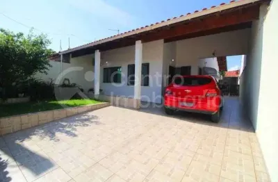 Casa à venda com 4 quartos em peruíbe, no bairro maria h novaes