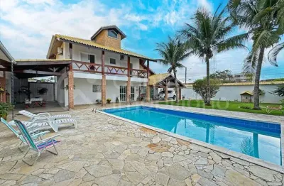 Casa à venda com piscina e 3 quartos em peruíbe, no bairro stella maris