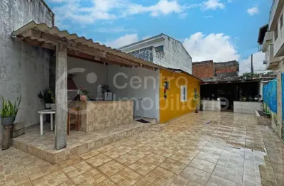 Casa com 3 quartos à venda no Centro, Peruíbe 