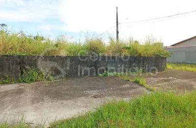 Terreno à venda na Estancia São Jose, Peruíbe 