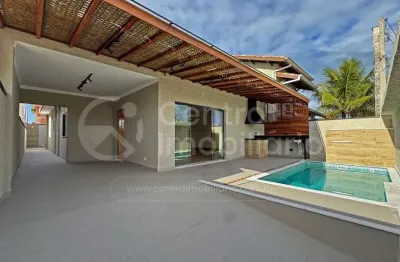 Casa à venda com piscina e 3 quartos em peruíbe, no bairro parque balneario oasis