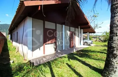 Casa à venda com 3 quartos em peruíbe, no bairro jardim veneza