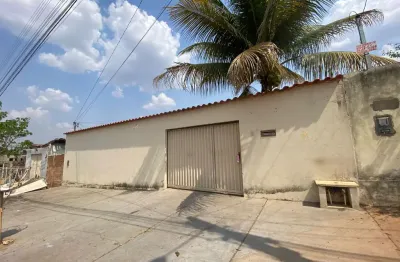 Casa de 03 quartos para venda no setor parque real em caldas novas-go
