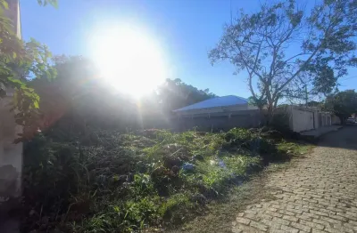 Terreno à venda na Rua das Amendoeiras, 300, Porto da Roça I, Saquarema