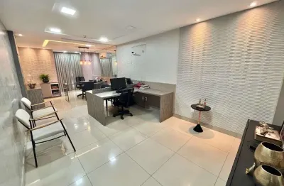 Sala comercial no tirol way office com projetados e mobilia.