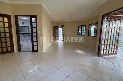 Casa com 4 quartos, 1 suíte, garagem para 4 garagens, 4 banheiros, san vale, natal- rn