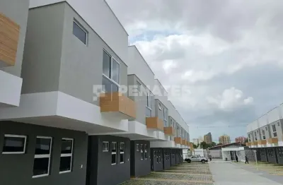 Casa duplex em condomínio com 3 quartos sendo 1 suíte em nova parnamirim.