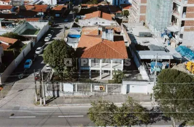 A estrutura que sua empresa merece — 300 m², 12 vagas e localização estratégica em candelária