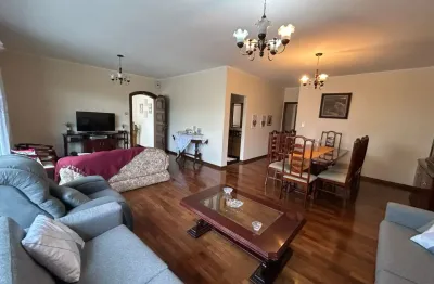 Casa assobradada com excelente planta em indianópolis | quintal, churrasqueira e até 5 vagas!