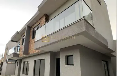 Casa com 3 quartos à venda na rua vereador yrlan cavet, xaxim, curitiba por r$ 630.000