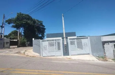 Casa à venda com 2 dormitórios  no bairro santa helena, atibaia, sp