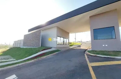 Terreno a venda no Condomínio Jardins. Bairro Quinta da Primavera.