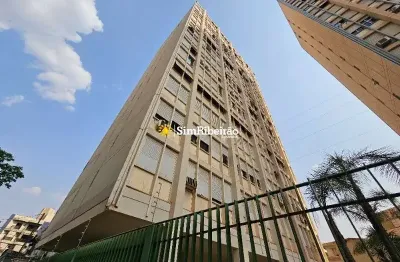 Apartamento a venda no Edifício XV Novembro. Bairro Centro.