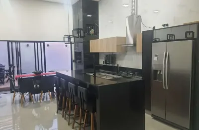Casa com 3 quartos à venda no Jardim Holanda, Uberlândia 