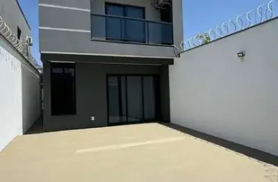 Casa com 3 quartos à venda no Novo Mundo, Uberlândia 