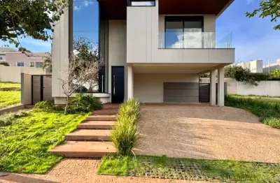 Alphaville | 3 suítes | escritório reversível para 4 suítes | cozinha separada da área gourmet | piscina aquecida | jardim suspenso