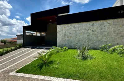 Casa térrea com 250 m² de área construída com 3 suítes e escritório à venda no terras de siena, vila do golf, ribeirão preto