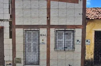 Casa com 2 quartos à venda na gustavo sampaio, 1644, parquelândia, fortaleza por r$ 270.000