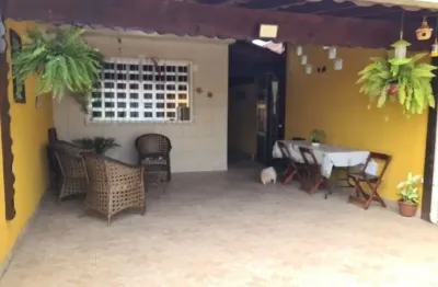 Casa individual em praia grande! 400 metros da praia!