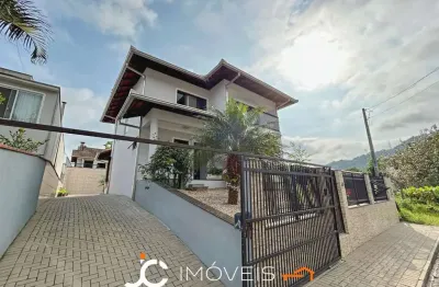 Casa com 3 dormitórios à venda, 270 m² por r$ 1.100.000,00 - bela vista - gaspar/sc