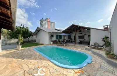 Casa com 3 dormitórios à venda, 295 m² por r$ 995.000,00 - itoupava central - blumenau/sc