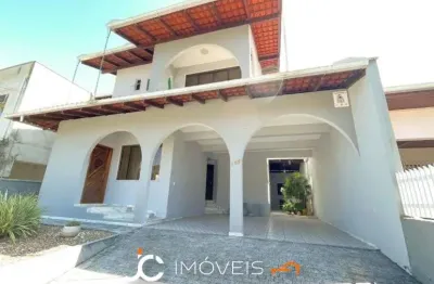 Casa com 3 dormitórios sendo 1 suíte à venda, 297 m² por r$ 999.900 - garcia - blumenau/sc