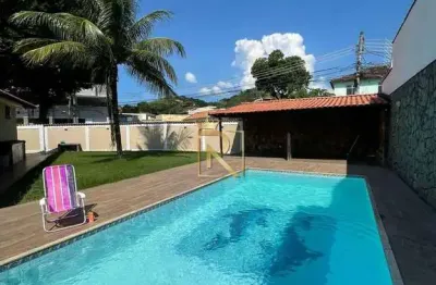 Casa em vila valqueire com 3 quartos e piscina com 240m²