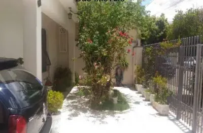 Imperdível casa à venda na vila suíça, indaiatuba-sp: 3 quartos, 1 suíte, 1 sala, 3 banheiros, 2 vagas de garagem e 220m²!