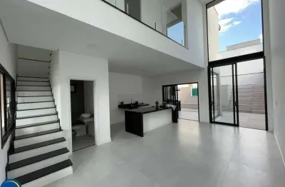 Luxuosa casa em condomínio à venda em indaiatuba-sp, no bairro loteamento park gran reserve. 3 quartos, 3 suítes, 2 salas, 4 banheiros, 4 vagas de garagem, 228 m² de área. venha conferir!