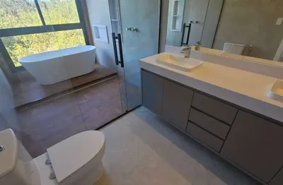 Casa térrea de alto padrão à venda no condomínio park gran reserve ? 3 suítes, piscina e móveis planejados