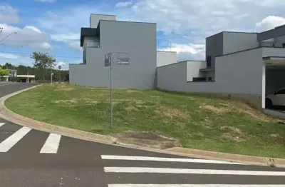 Lote residencial de esquina no condomínio viena em indaiatuba.