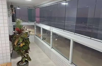 Apartamento de frente para o mar – conforto, espaço e localização privilegiada.