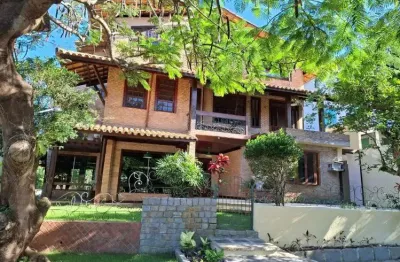 Oportunidade! casa em condominio com 5 suítes e 460m2 em piatã.