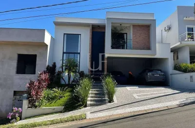 Casa à venda no condomínio le village em valinhos sp