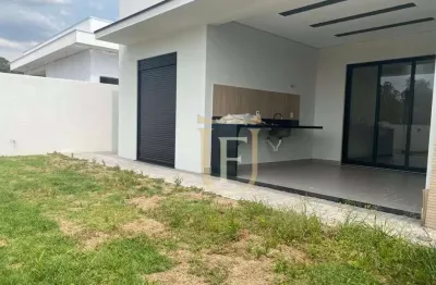 Casa em condomínio fechado com 3 quartos à venda na Vila Nova Louveira, Louveira 