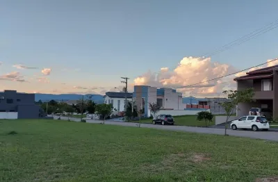Terreno á venda com 454 m²  no condomínio terras do vale em caçapava/sp