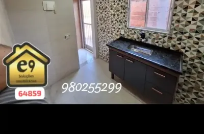 Vendo casa de 1 quarto com área de lavanderia terraço e churrasqueira excelente para investidores aluguel de 900 a 1300 mensais.
