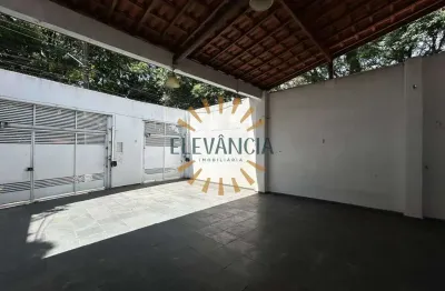 Casa térrea reformada no butanta - 3 dormitórios, quintal e 5 vagas