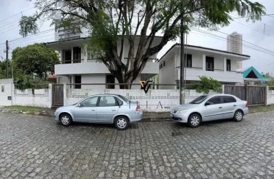 Casa espetacular 1° andar semimobiliada com 6 dormitórios, 5 salas, cozinha americana e varanda ampla à venda, 720 m² por r$ 1.800.000