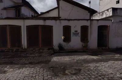 Casa no centro da cidade com 3 dormitórios, sala, cozinha e varanda  à venda 300m² por r$ 490.000 - centro - joão pessoa/pb