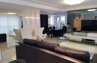 Viva perto do mar: apartamento espaçoso com 3 suítes em Jardim Oceania