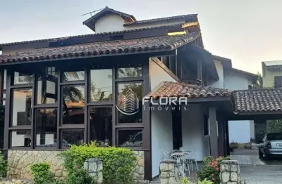Casa com 4 dormitórios à venda, 500 m² por r$ 2.100.000,00 - piratininga - niterói/rj