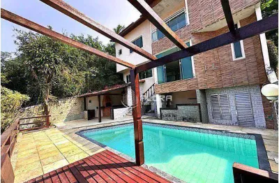 Casa com 4 dormitórios à venda, 218 m² por r$ 2.800.000,00 - camboinhas - niterói/rj