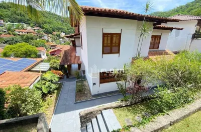 Casa para alugar, 336 m² por r$ 8.240,00/mês - itaipu - niterói/rj