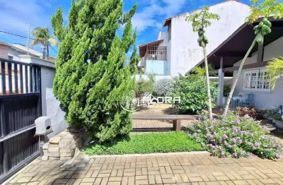 Casa com 3 dormitórios à venda, 130 m² por r$ 990.000 - itaipu - niterói/rj